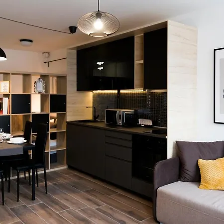 Elite * Budapest