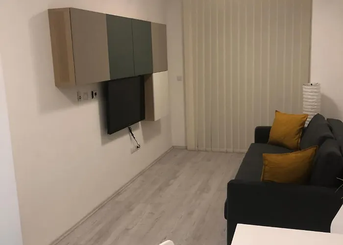 Gellerico Tolnai Street Apartment