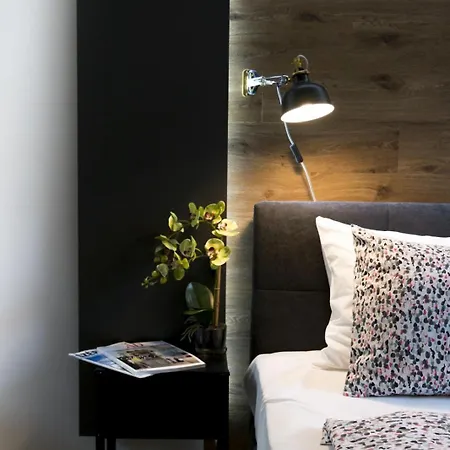 公寓 Gellerico Tolnai Street *